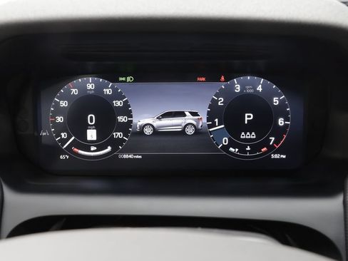 Used 2025 Land Rover Discovery Sport Dynamic SE AWD/4WD image 8