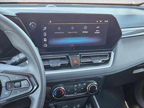 Used 2025 Chevrolet TrailBlazer LT AWD/4WD image 13