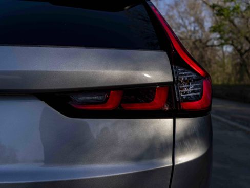 Used 2023 Honda CR-V EX image 13