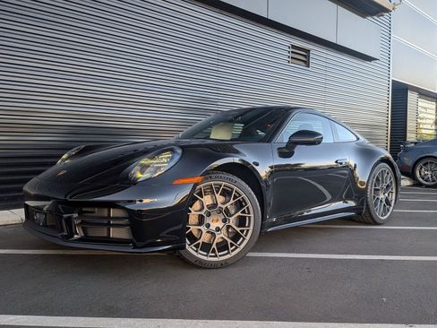 New 2026 Porsche 911 Carrera image 1