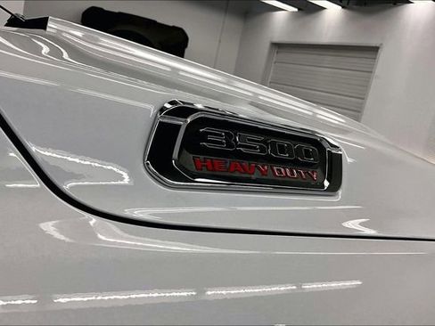Used 2024 RAM 3500 Big Horn image 33