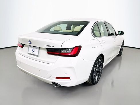 Used 2025 BMW 330i Sedan w/ Convenience Package image 5