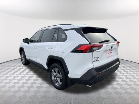 Used 2022 Toyota RAV4 XLE image 16