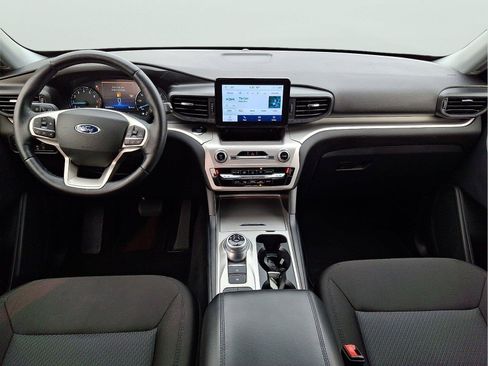Used 2022 Ford Explorer XLT RWD image 11