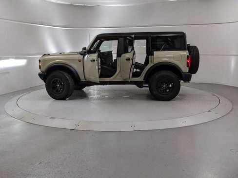 New 2025 Ford Bronco Badlands AWD/4WD image 11