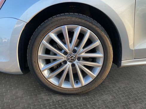 Used 2011 Volkswagen Jetta SEL FWD image 28