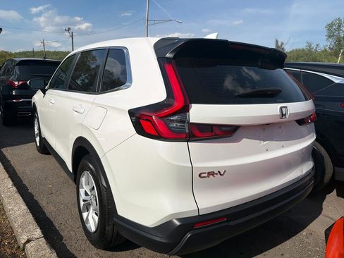 Used 2024 Honda CR-V LX image 11