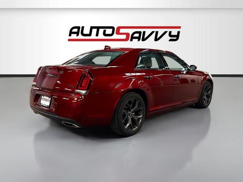Used 2022 Chrysler 300 S RWD image 7