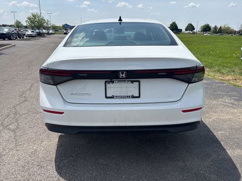 Used 2025 Honda Accord SE image 10