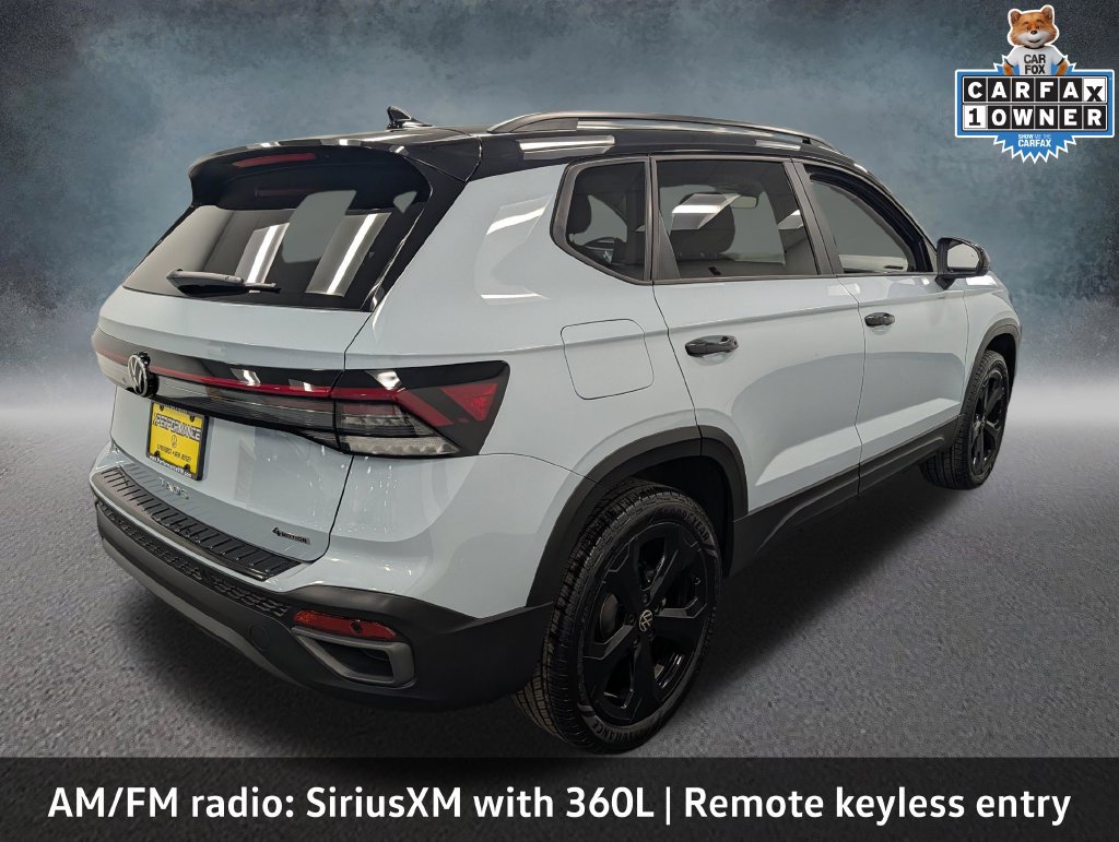 Used 2025 Volkswagen Taos SE AWD/4WD image 5