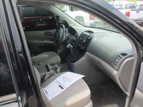 Used 2012 Kia Sedona LX image 7