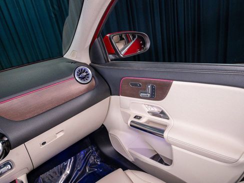 Certified 2023 Mercedes-Benz GLA 250 4MATIC image 25