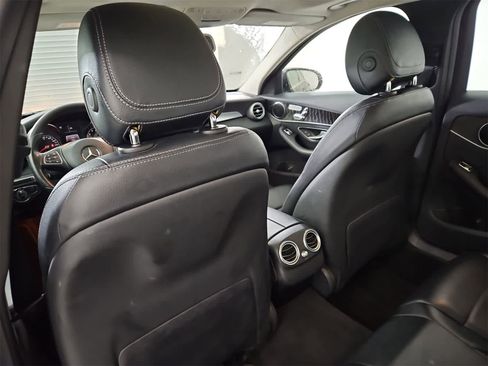 Used 2017 Mercedes-Benz C 300 Sedan image 18