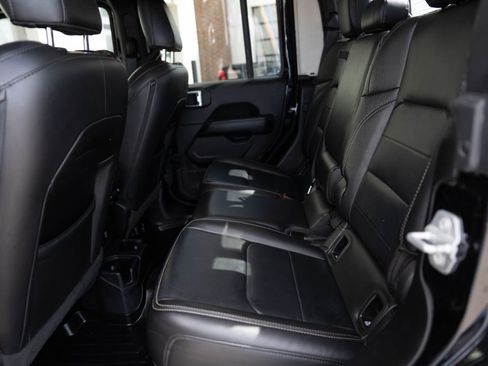 Used 2021 Jeep Gladiator Overland w/ Uconnect 4C Nav & Sound Group AWD/4WD image 12