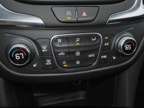 Certified 2024 Chevrolet Equinox LT FWD image 7