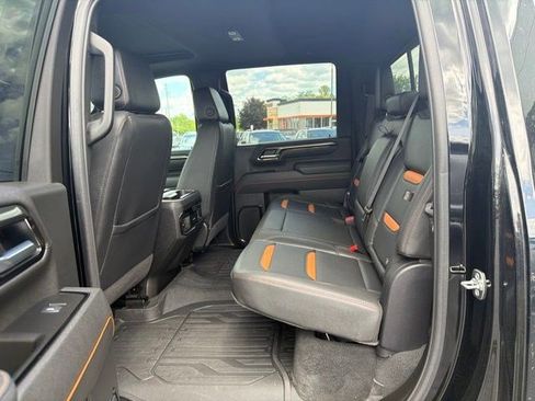 Used 2025 GMC Sierra 2500 AT4 w/ AT4 Premium Plus Package AWD/4WD image 10