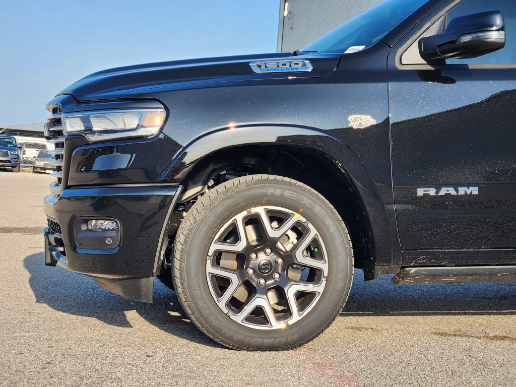 New 2026 RAM 1500 Laramie AWD/4WD image 6