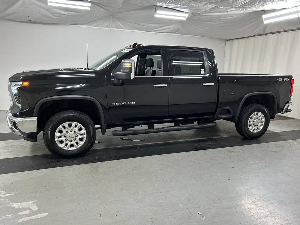Used 2024 Chevrolet Silverado 3500 LTZ w/ LTZ Premium Package AWD/4WD image 6