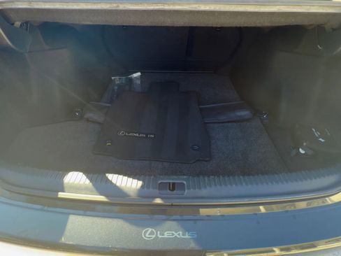 Used 2019 Lexus IS 300 w/ Premium Package RWD image 18