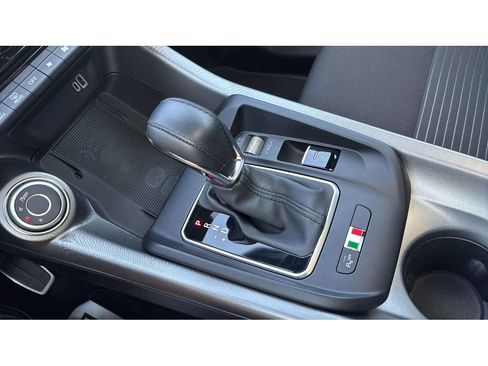 Used 2025 Alfa Romeo Tonale AWD/4WD image 20