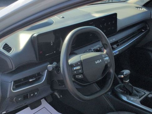 Certified 2025 Kia K4 FWD image 10