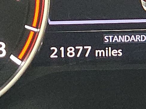 Used 2025 Nissan Rogue SV FWD image 18