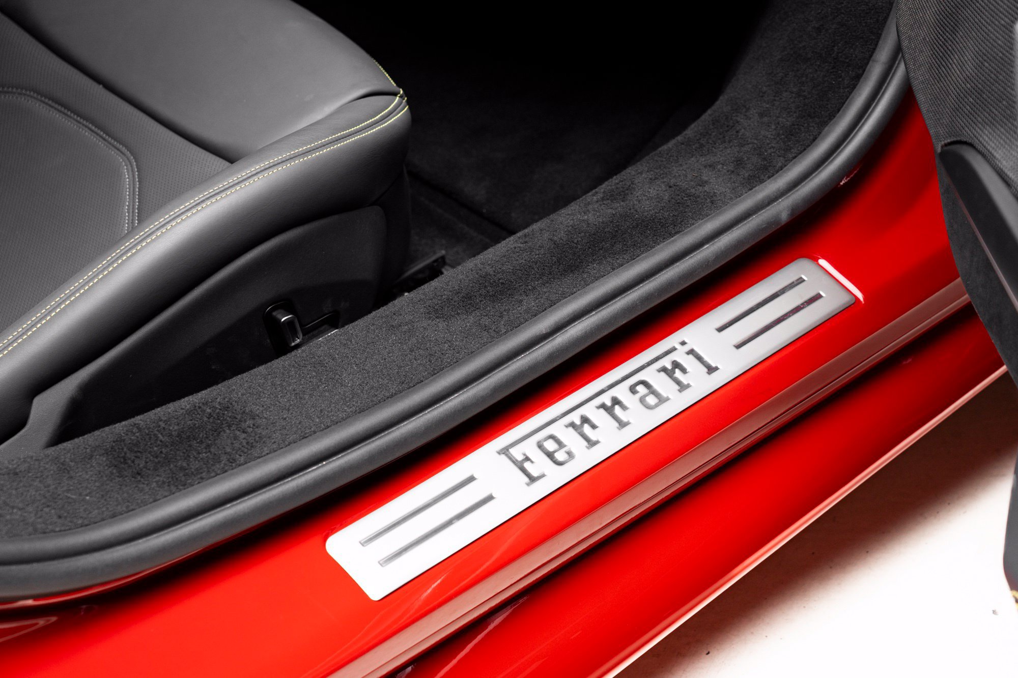 Used 2023 Ferrari 296 GTB RWD image 47