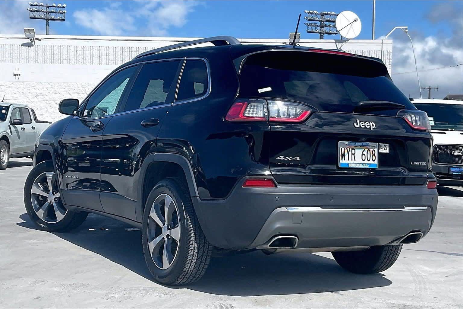 Used 2019 Jeep Cherokee Limited AWD/4WD image 4