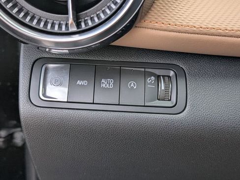 Used 2025 Chevrolet Equinox ACTIV w/ Safety and Technology Package image 35