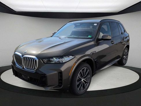 Used 2026 BMW X5 xDrive40i w/ M Sport Package AWD/4WD image 4