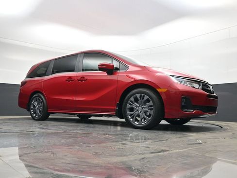 New 2026 Honda Odyssey Touring image 26