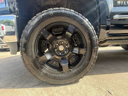 Used 2014 Chevrolet Silverado 1500 LTZ Z71 w/ LTZ Plus Package AWD/4WD image 16