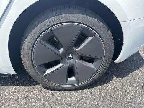 Used 2023 Tesla Model 3 Standard Range RWD image 16