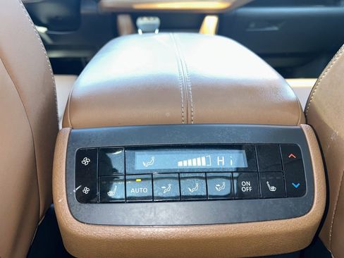 Certified 2025 Nissan Pathfinder Platinum w/ Cargo Package image 25