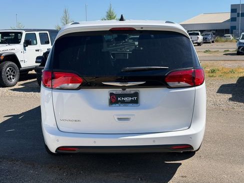 New 2026 Chrysler Voyager LX FWD image 7