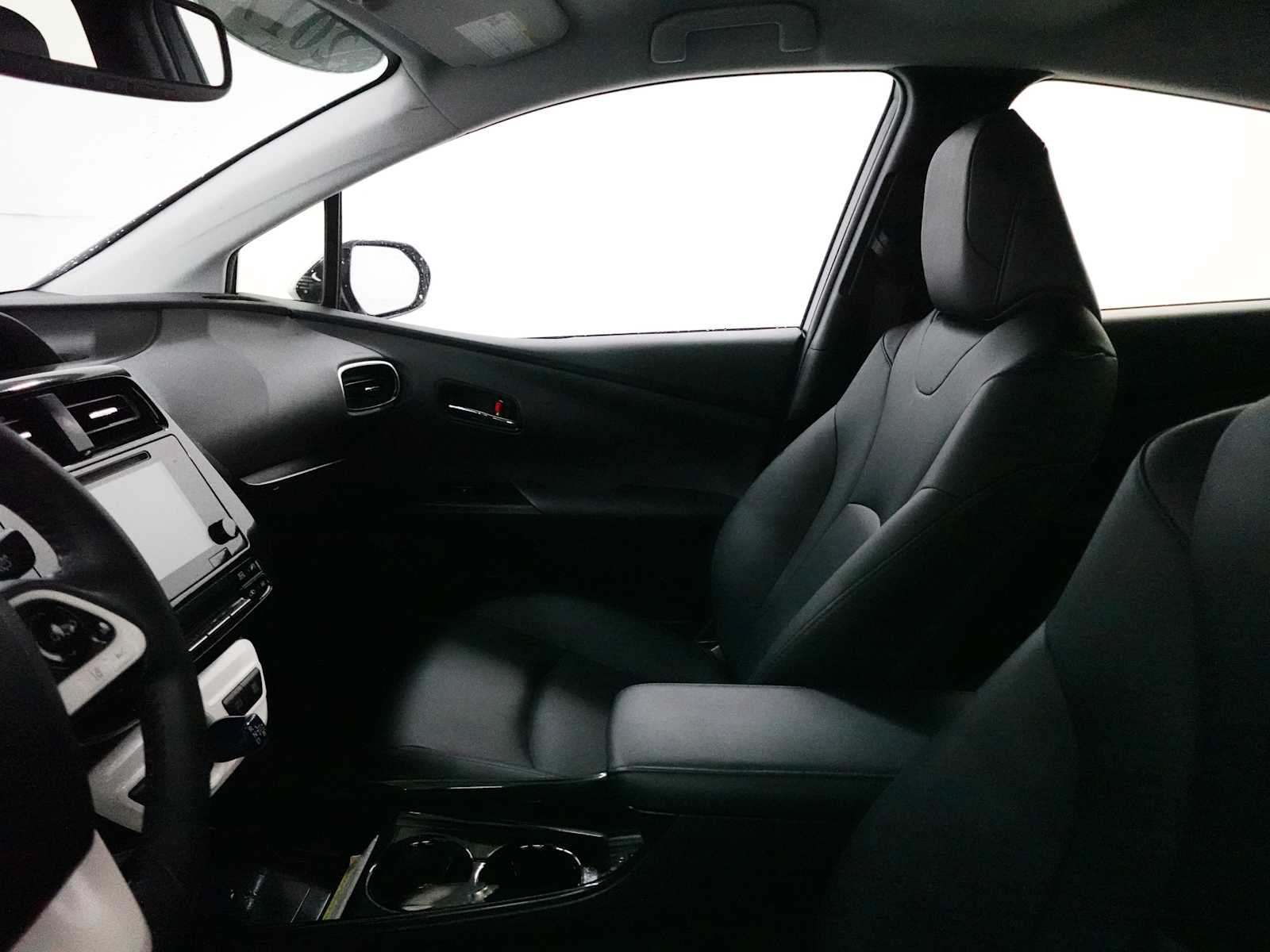 Used 2017 Toyota Prius Four FWD image 13
