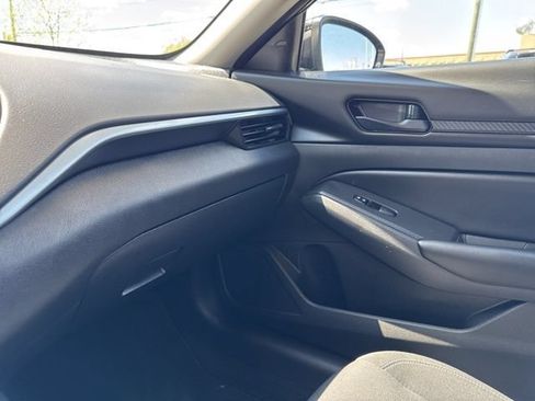 Used 2024 Nissan Altima 2.5 S FWD image 16