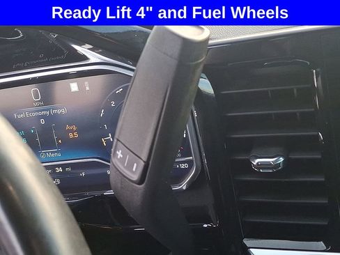 Used 2022 Chevrolet Silverado 1500 LT w/ Z71 Off-Road Package image 18