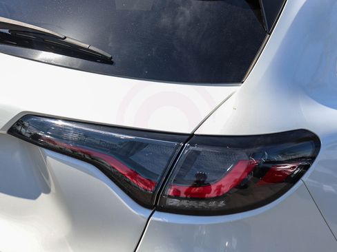 Used 2024 Honda HR-V EX-L image 9