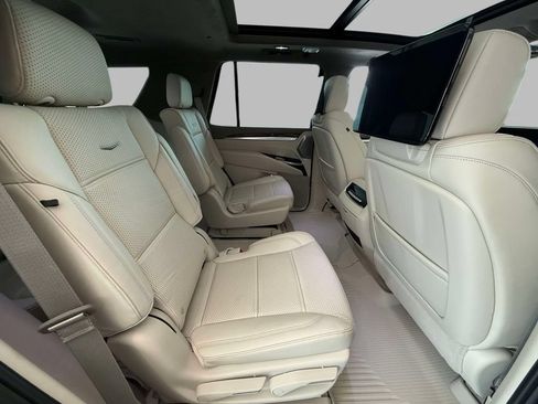 Used 2026 Cadillac Escalade Platinum Sport w/ LPO, ONYX Package AWD/4WD image 15