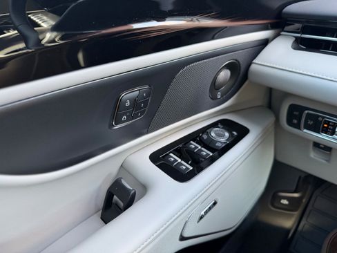 New 2026 Lincoln Nautilus Premier w/ Equipment Group 102A image 30