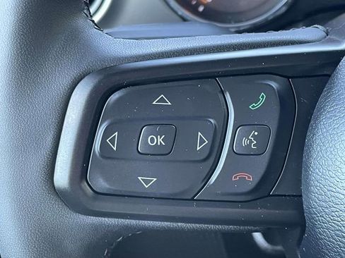 Used 2023 Jeep Gladiator Sport AWD/4WD image 19