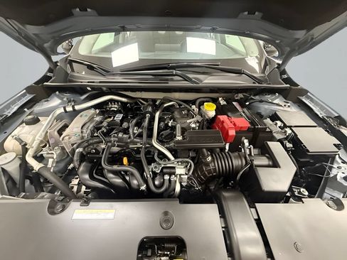 Used 2025 Nissan Sentra SR w/ SR Premium Package FWD image 23