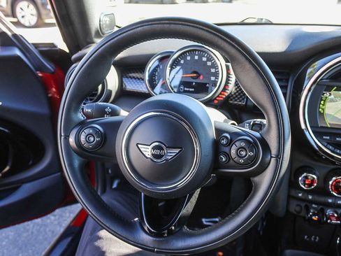 Used 2017 MINI Cooper S image 15