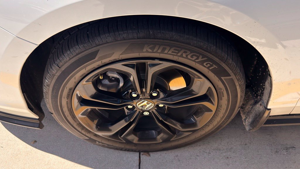 Used 2025 Honda Accord SE image 11