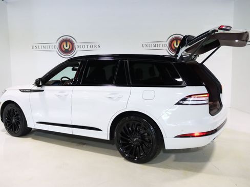 Used 2024 Lincoln Aviator Black Label AWD/4WD image 30
