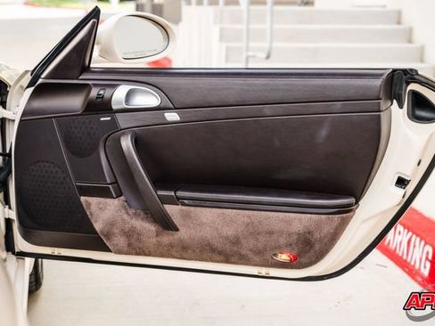 Used 2009 Porsche 911 Carrera RWD image 64