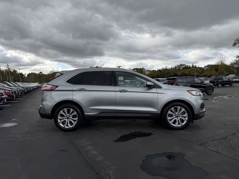 Used 2020 Ford Edge Titanium image 7