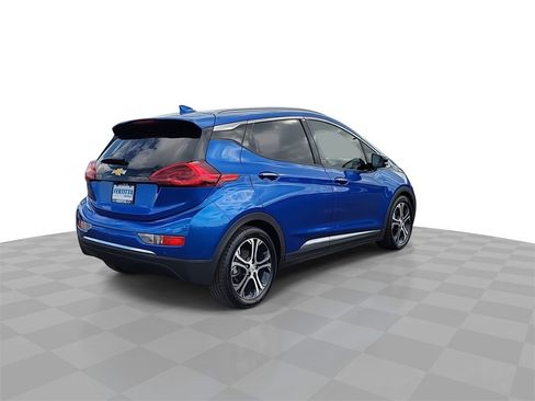 Certified 2017 Chevrolet Bolt Premier w/ Driver Confidence II Package image 8