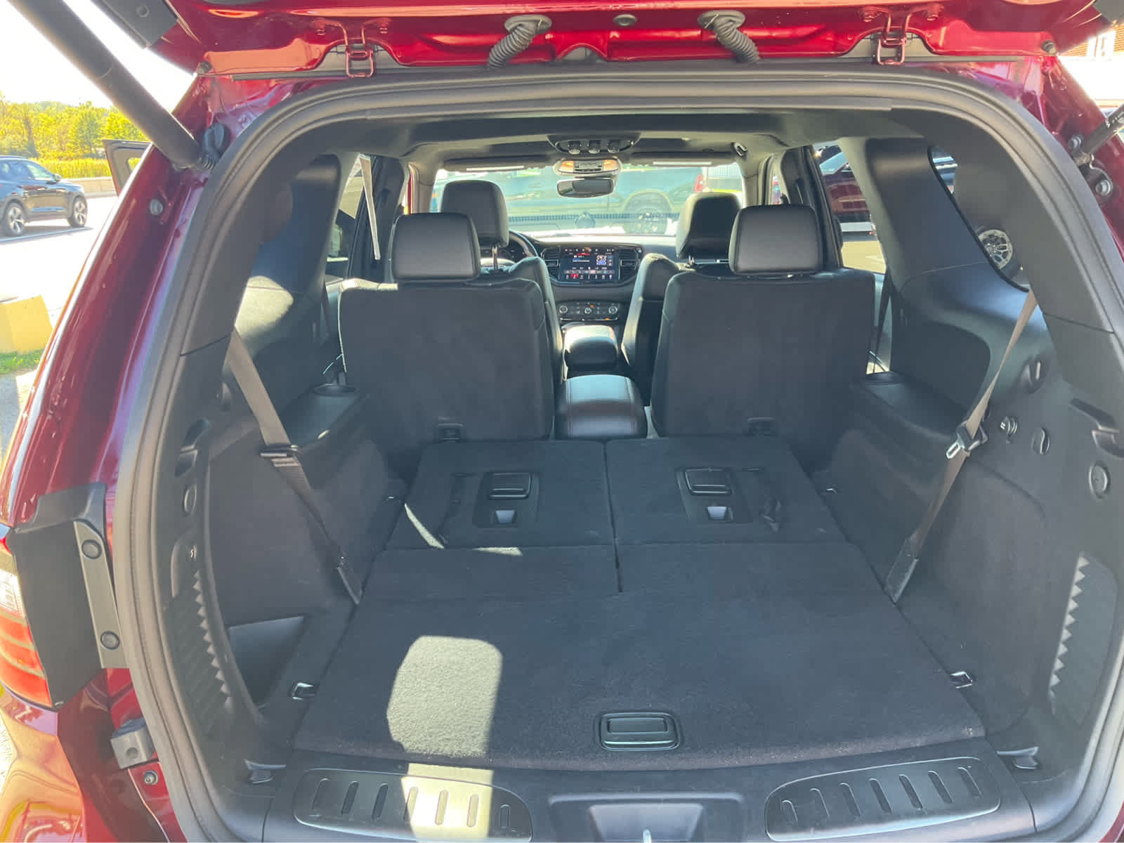 Used 2021 Dodge Durango R/T w/ Technology Group AWD/4WD image 22